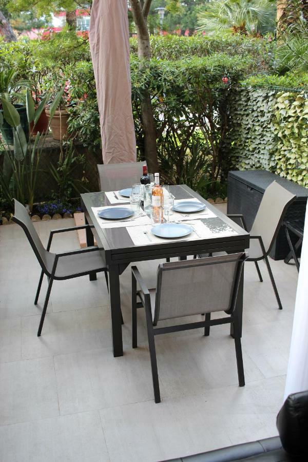 Bel Appartement Les Pieds Dans L'Eau Villeneuve-Loubet Εξωτερικό φωτογραφία